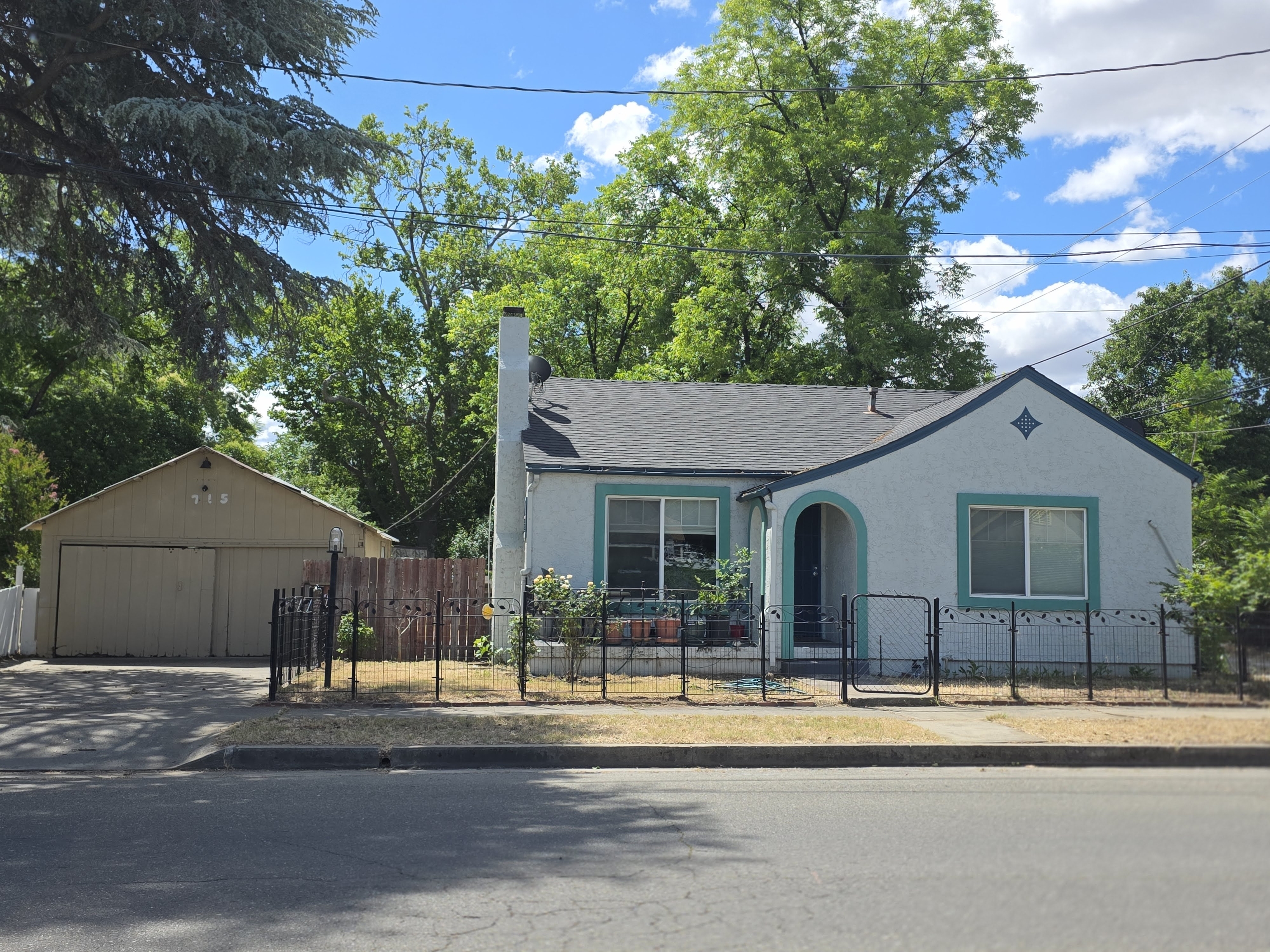 Property main image